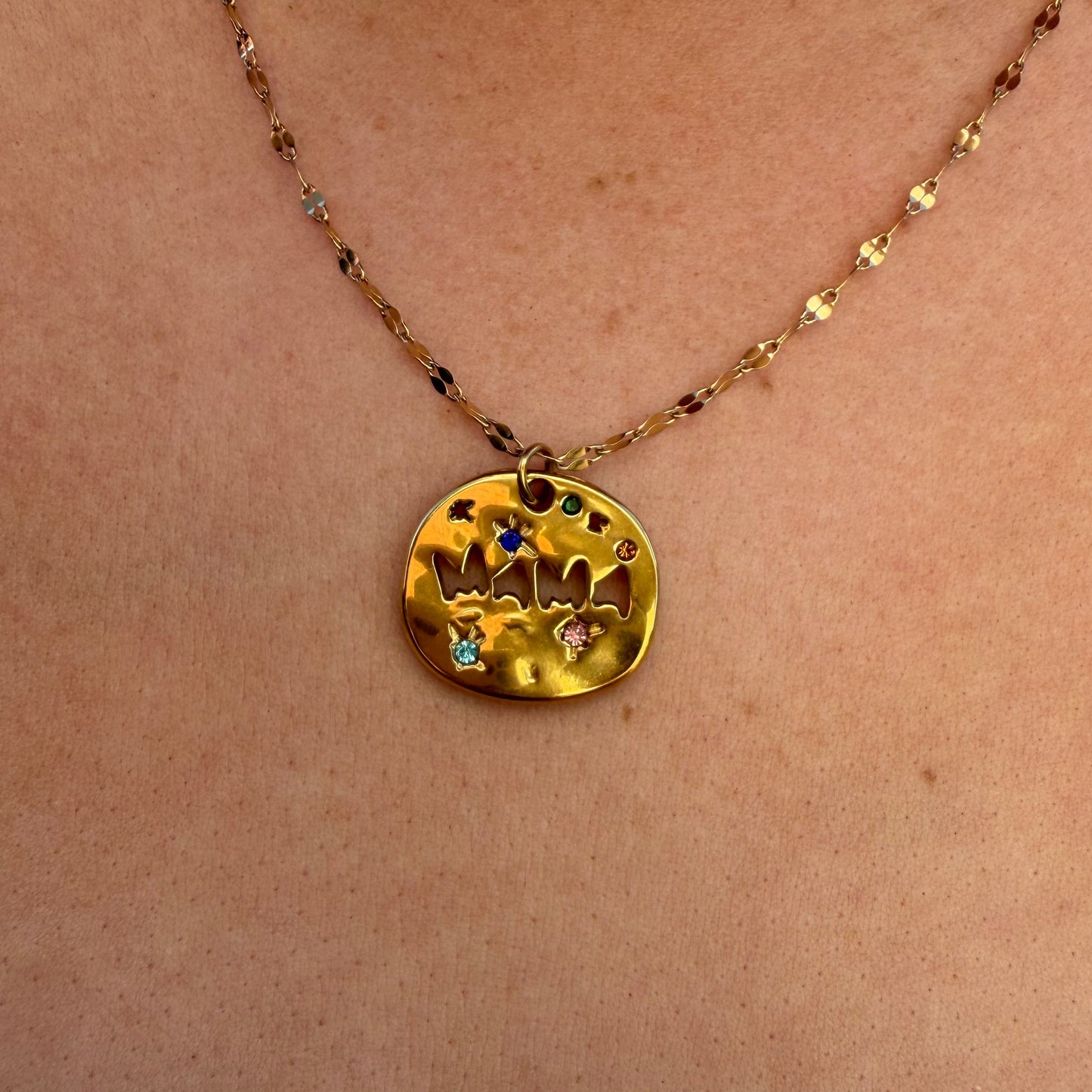 MAMA NECKLACE