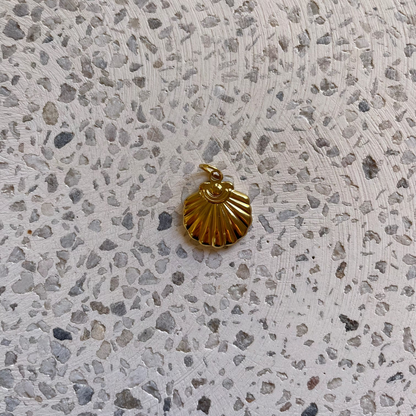SEA SHELL CHARM