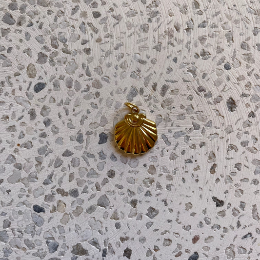 SEA SHELL CHARM