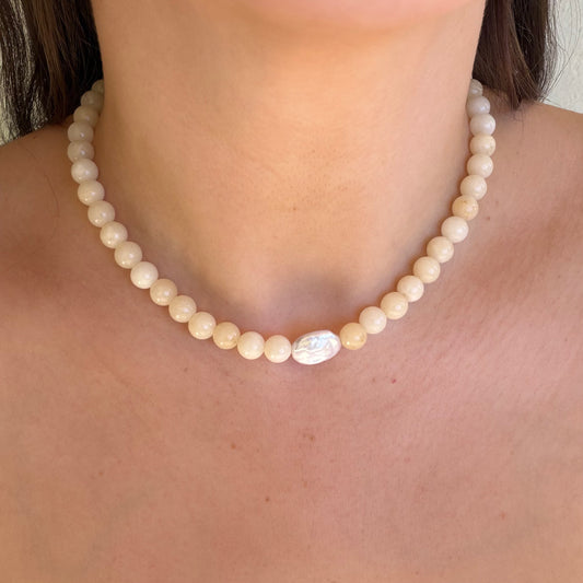 HONEY PEARL NECKLACE